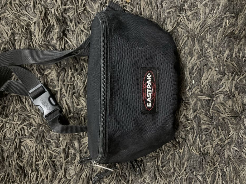 Чорна бананка Eastpak оригінал / Сумка на пояс Eastpak Springer