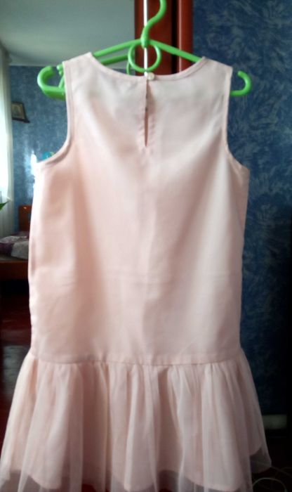 Продам плаття святкове