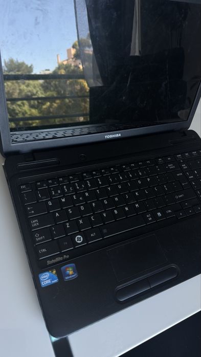 TOSHIBA Laptops469747511665643521
