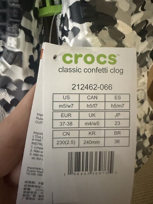 Klapki Crocs ClassicConfetti m5/w7 37-38 Nowe