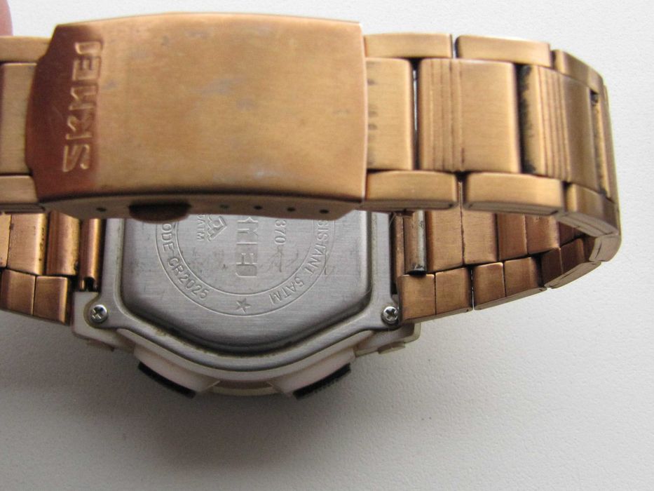 Мужские кварцевые часы