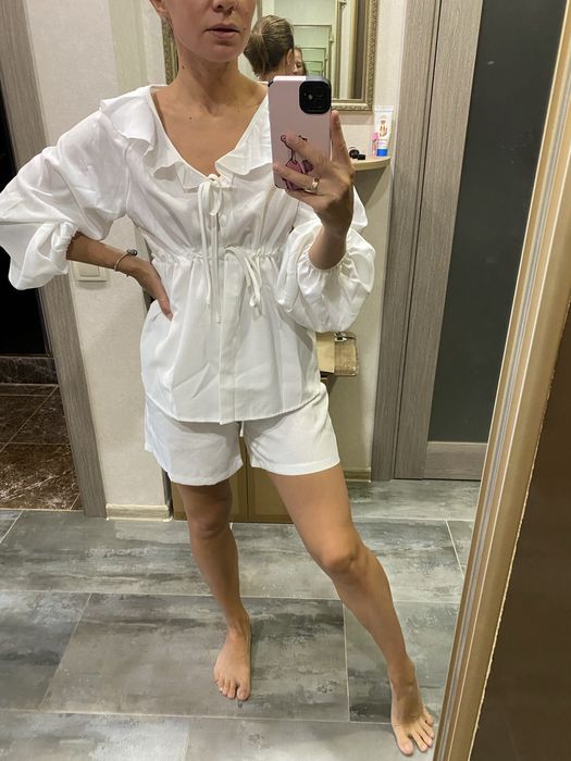 Білий літній костюм блуза шорти