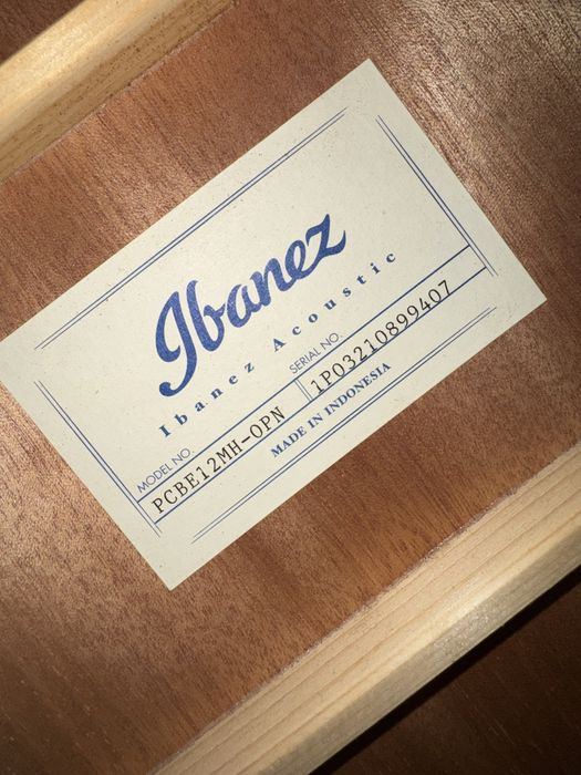 Ibanez PCBE12MH-OPN – gitara basowa akustyczna z elektroniką