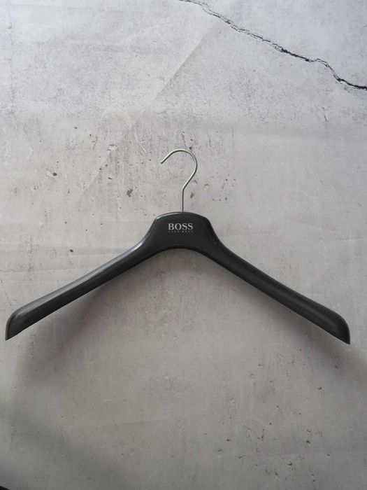 Hugo Boss wieszak na ubrania