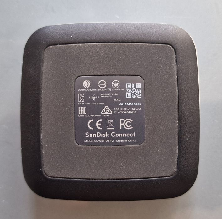 SanDisk Connect 64GB/32GB
