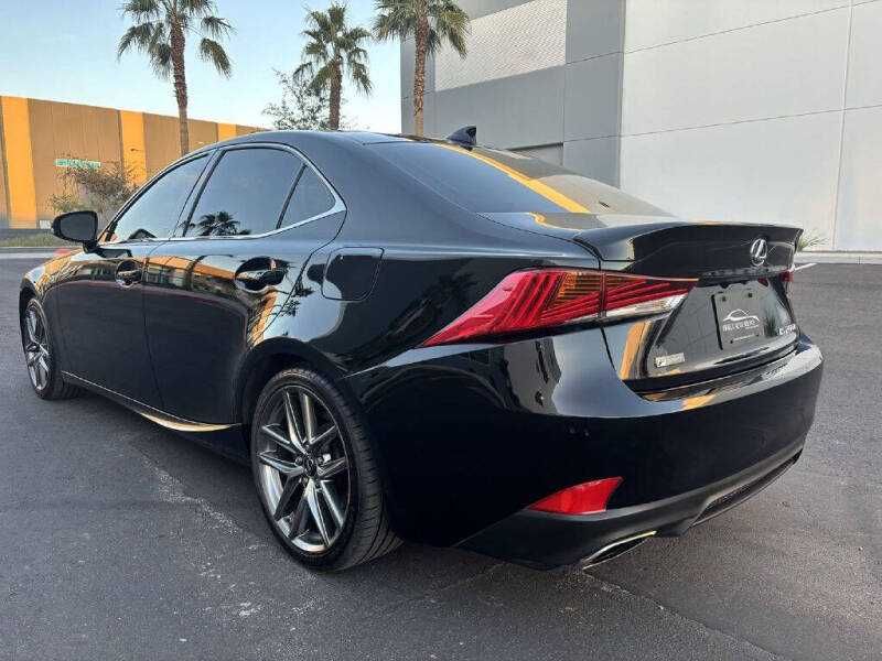 2017 Lexus IS 200t
