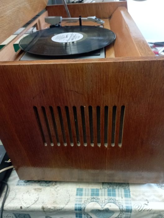 Продам радіолу МІНІЯ-2Р