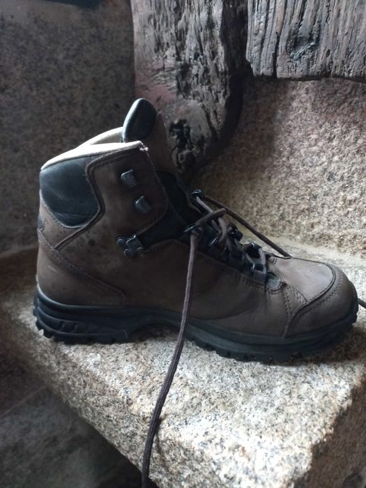 Botas de caminhar 41,5 semi nove