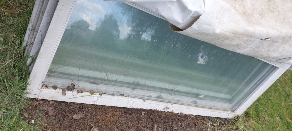 Sprzedam drzwi balkonowe drewniane