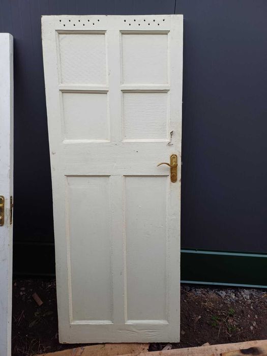 Двері у прекрасному стані. Перевірені часом