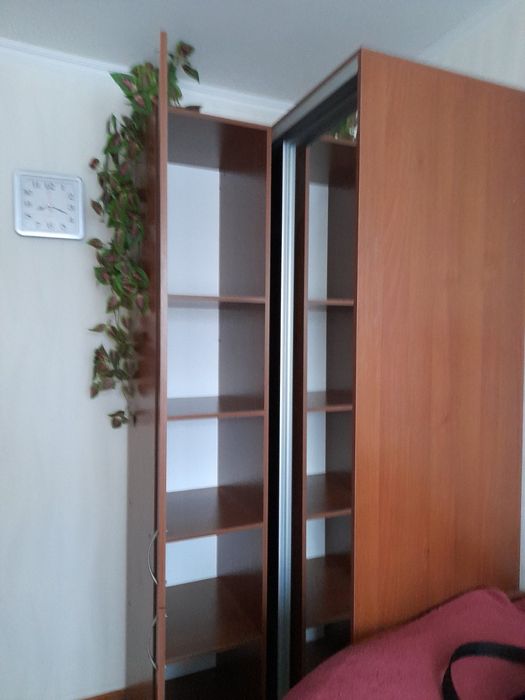 Продам шафу, майже нова