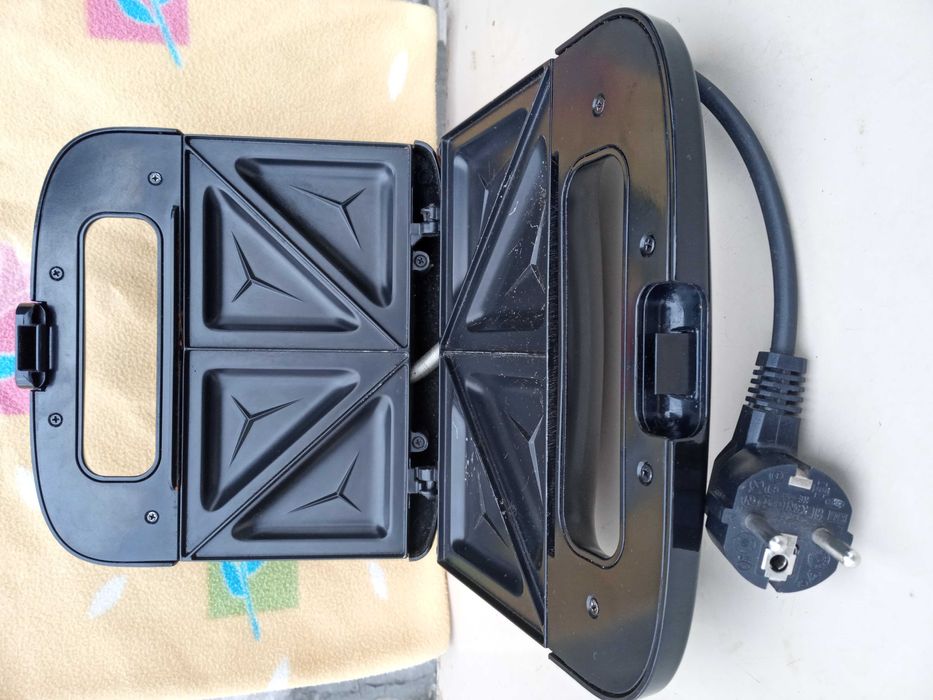 Продаётся эл., бутербродница б/у