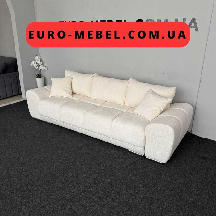 Прямий розкладний диван в тканині