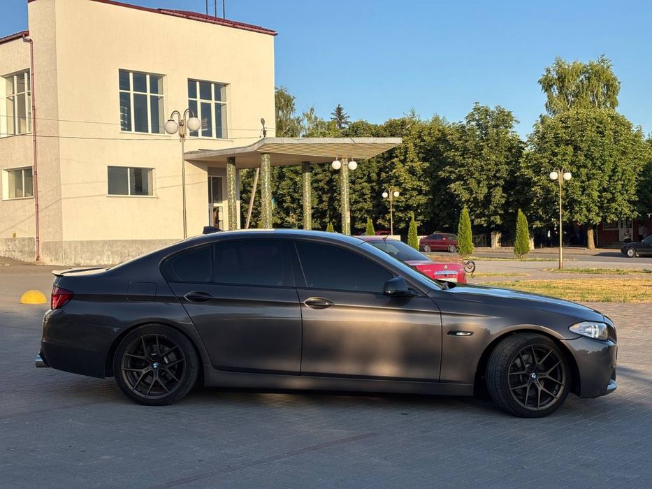 BMW F10 2012 рік ,БМВ Ф10 520i r19