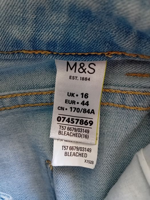 Damskie jeansy firmy Marks & Spencer rozmiar 44