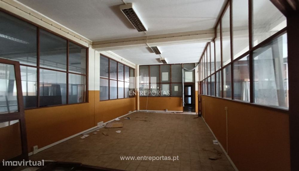 Venda de Armazém Industrial c/1400m2 na Póvoa de Varzim