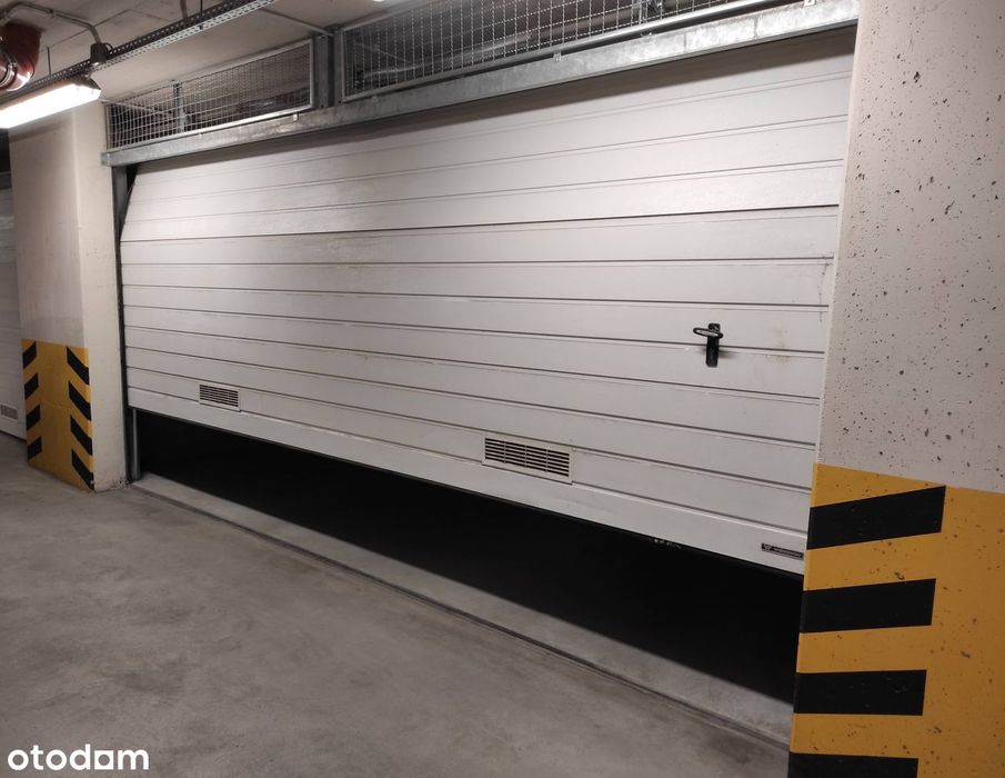 Duży garaż dwustanowiskowy, Kraków, ul. Dąbska