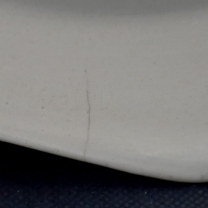 Prato oitavado em Faiança da Fábrica do Outeiro, Águeda, pintado à mão