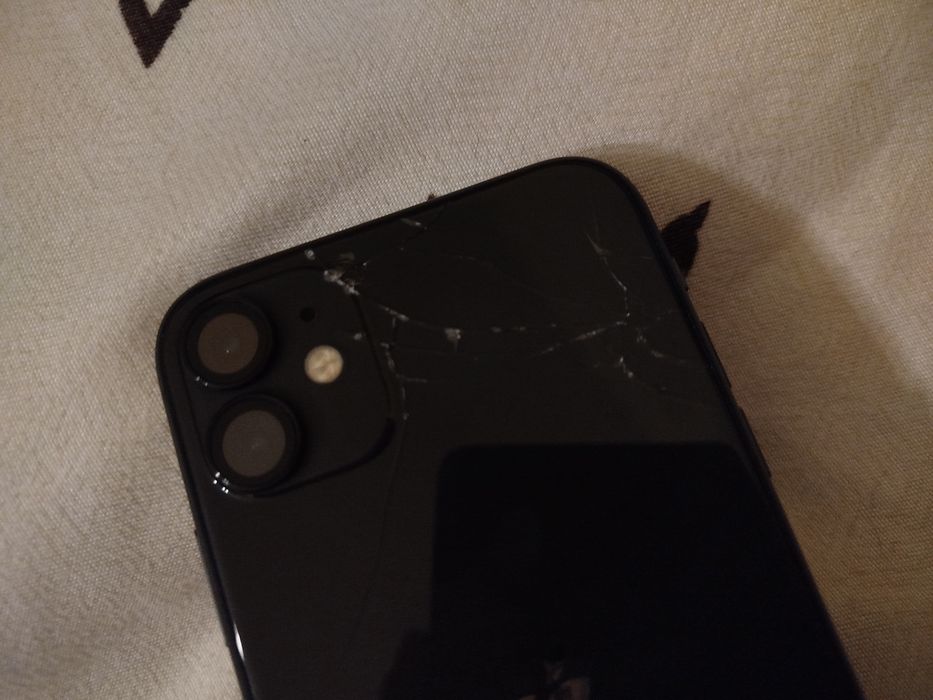 Iphone 11  64 Гб