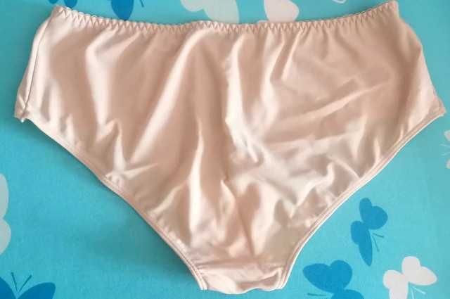 Beżowe figi roz. 2XL