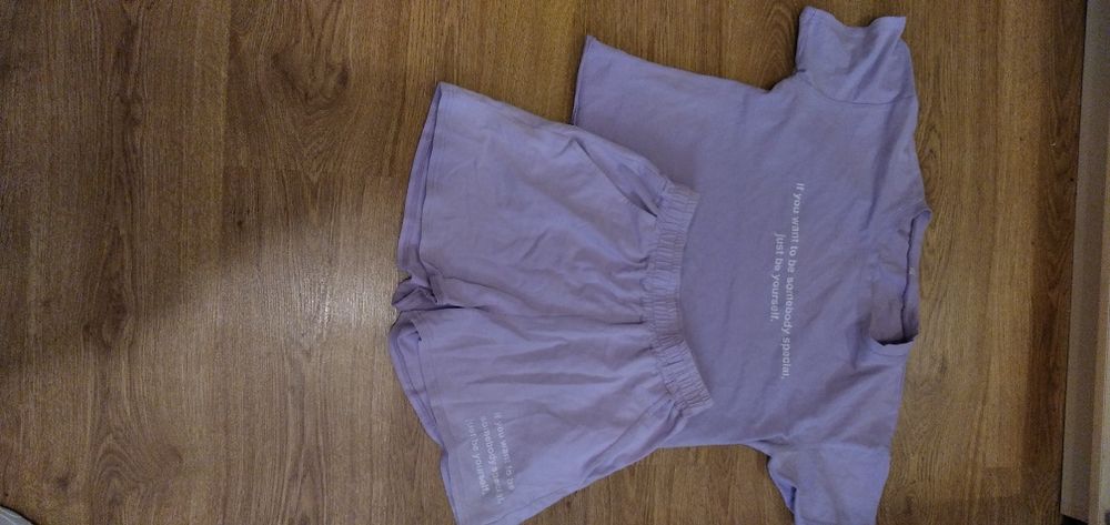 фіолетовий костюмчик