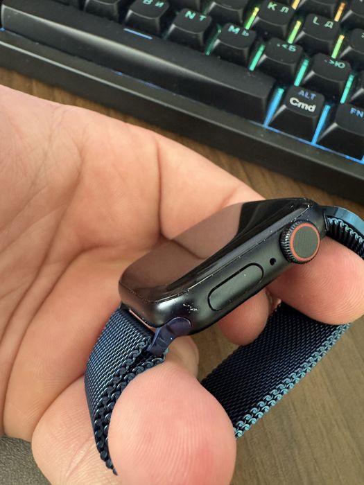 Apple watch SE 2 40 mm     GPS + Cellular (eSim)