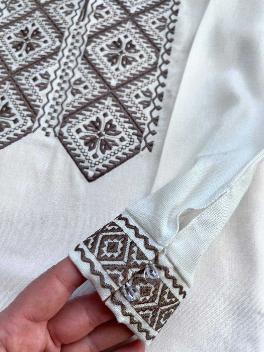 Дитяча вишиванка на хлопчика з довгим рукавом святкова для школи