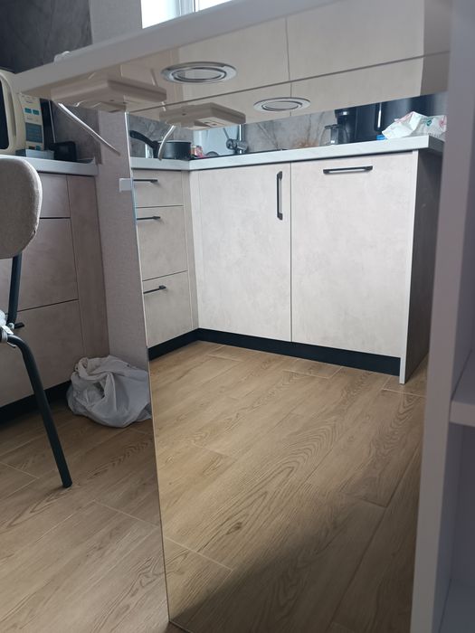 Шкафчик у ванну кімнату.