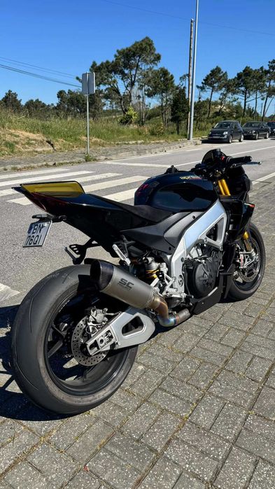 Aprilia Tuono Factory