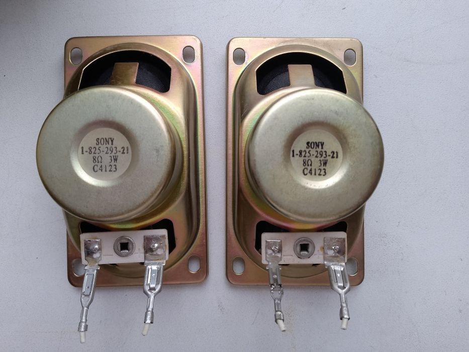 Два динаміки Sony !