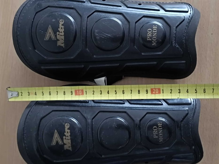 Meias de Futebol do TCV Breda e Caneleiras Mitre