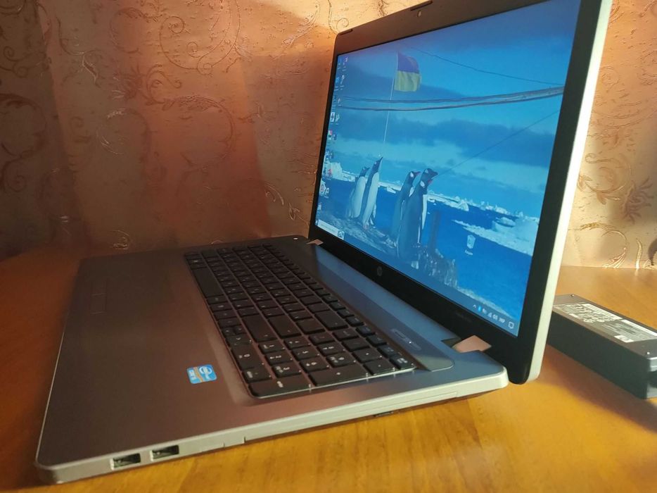 HP ProBook 4730s, i5-2450M, 2 вiдеo, SSD,HDD ОЗУ 12, Win10