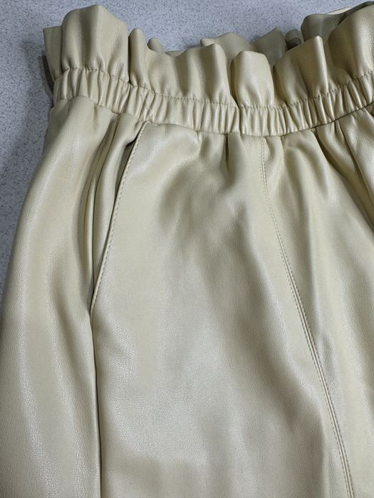 Шорти з екошкіри