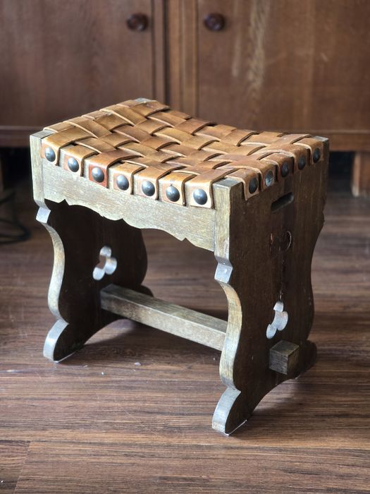 Piękne siedzisko myśliwskie,  skóra