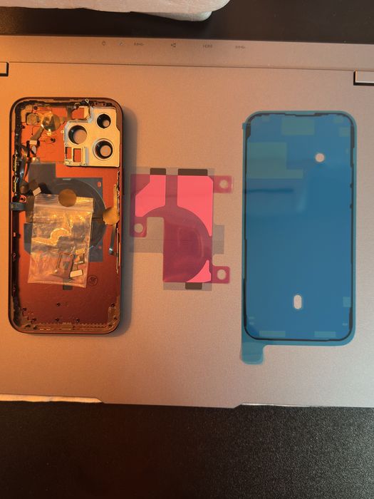 À venda chassi  iPhone 14 Pro Max modificado aparencia Phone 18 Pro Max