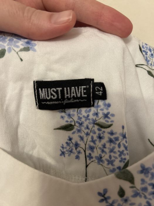 Продам сукню Must have