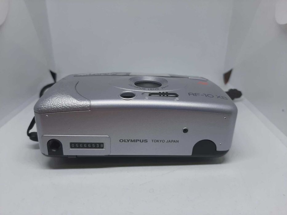 Analogowy aparat Olympus AF-10 XB + etui