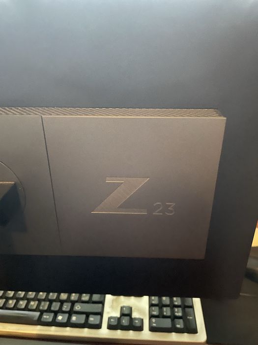 Hp Z23 com anomalia