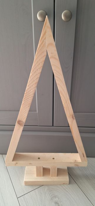 Choinka drewniana 50x27 surowe drewno