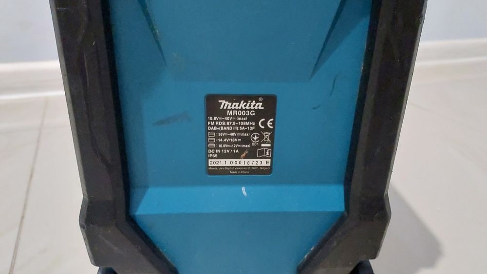 Makita Радіоприймач акумуляторний Makita MR003G