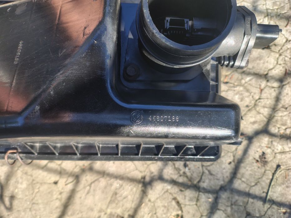 Fiat 1.9 JTD obudowa filtra powietrza