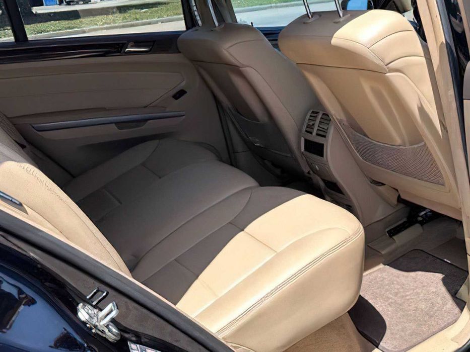 Mercedes-Benz M-Class ML 350      2011
