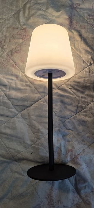 Lampka stołowa bezprzewodowa rgb