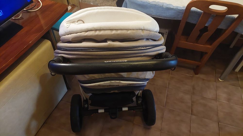 Carrinho de passeio bebé até aos 4 anos