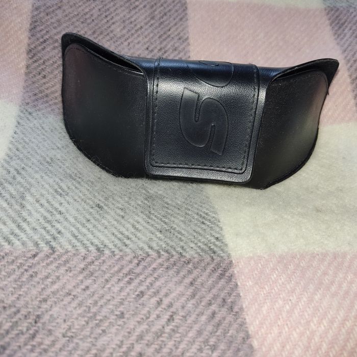 Futerał opakowanie na okulary Solano