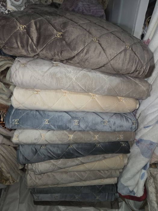 Плєди королівський шарпей, велюрові стьогані покривала,  травка.