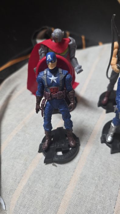 Bonecos avengers mattel