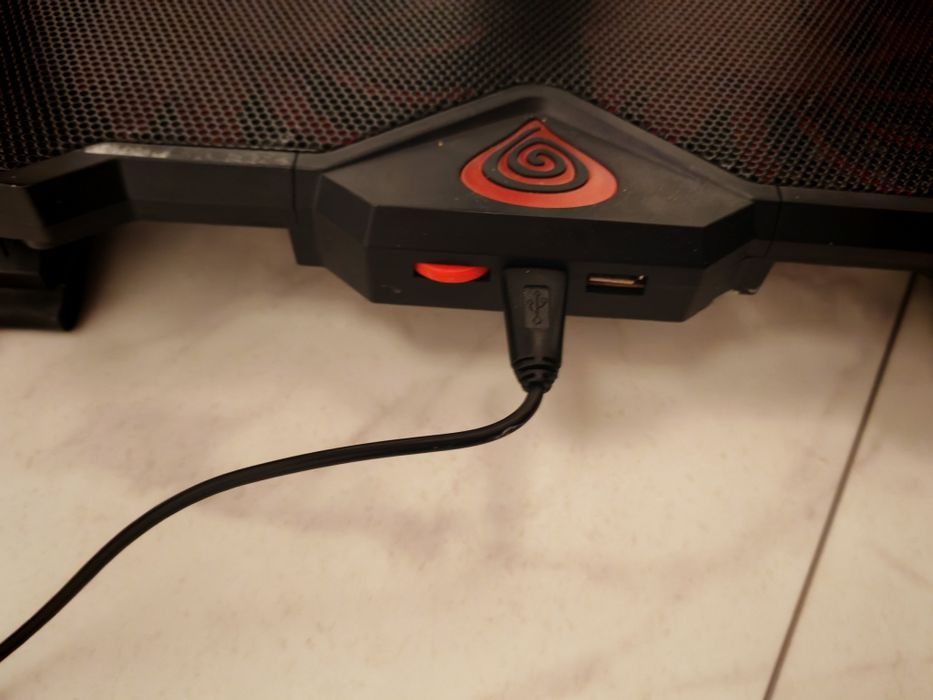 Podstawka chłodząca pod laptopa