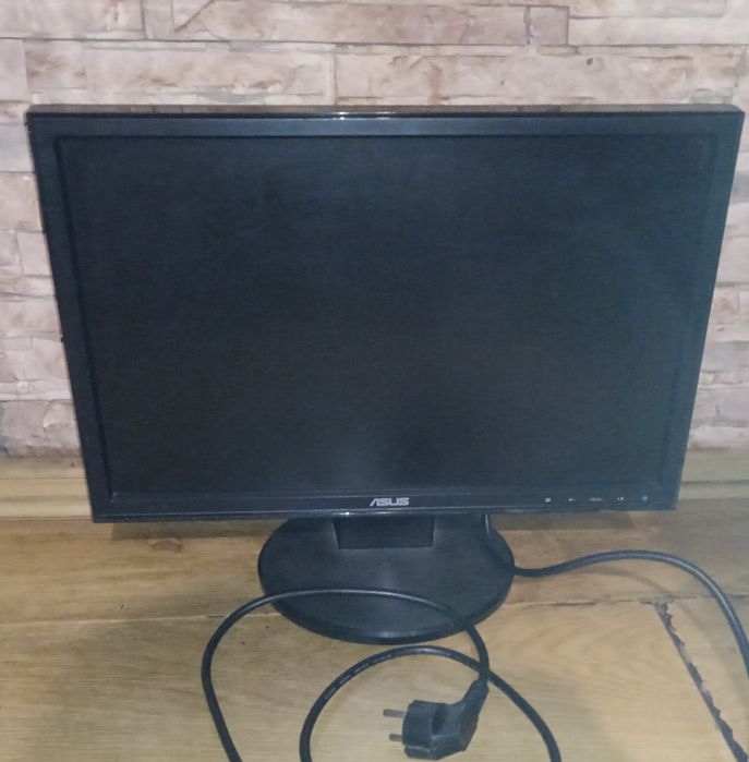 Монітор Asus для комп'ютера.+Клавіатура в подарунок.