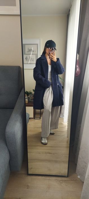 Wełniany klasyczny granatowy płaszcz Savida XL 42 44 ozdobne guziki